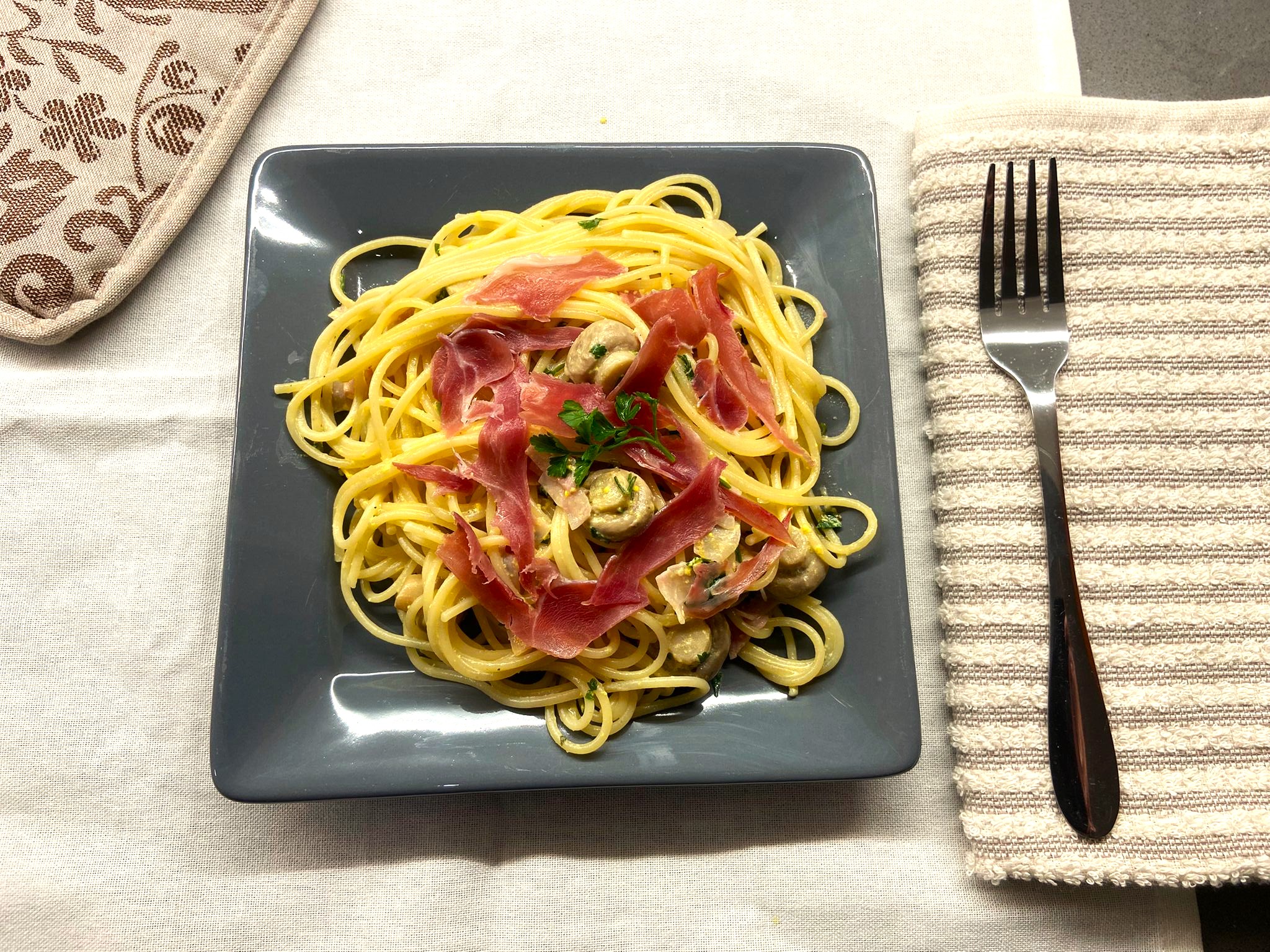 Esparguete Cremoso com Cogumelos e Presunto
